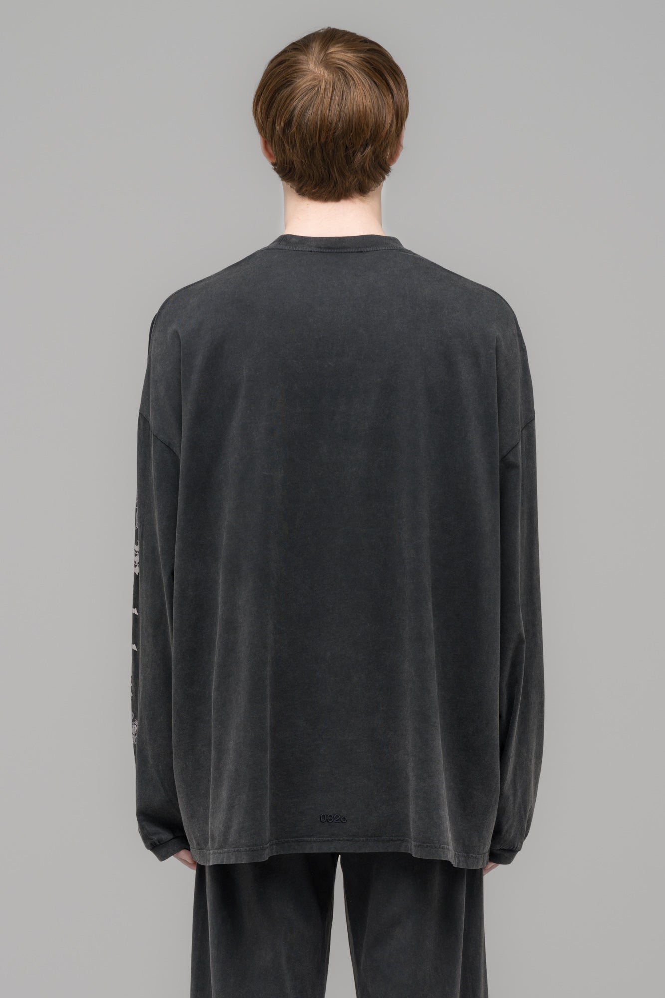 "HARDCORE WELLNESS" OVERSIZED LONGSLEEVE