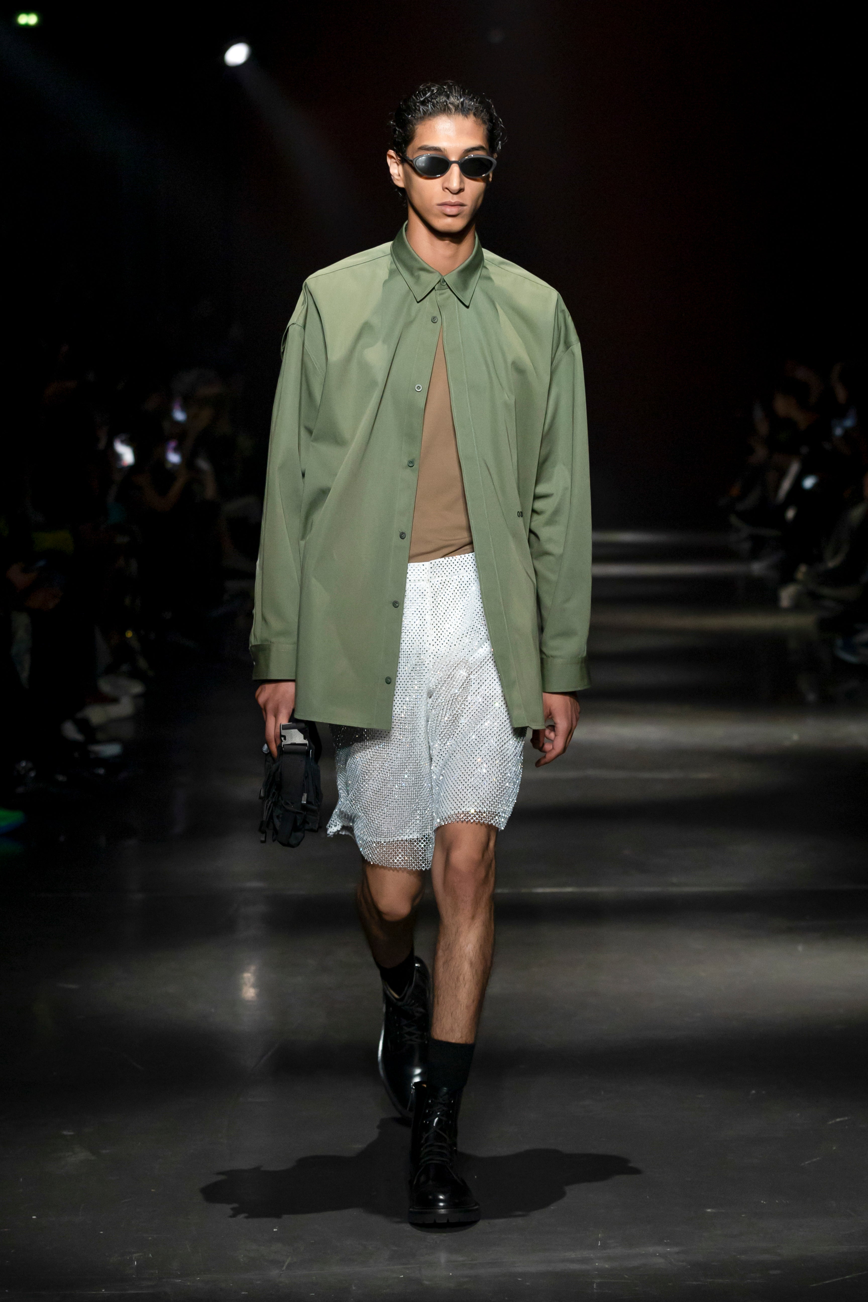 "STEAMING OPTIONAL" OVERSIZED SHIRT