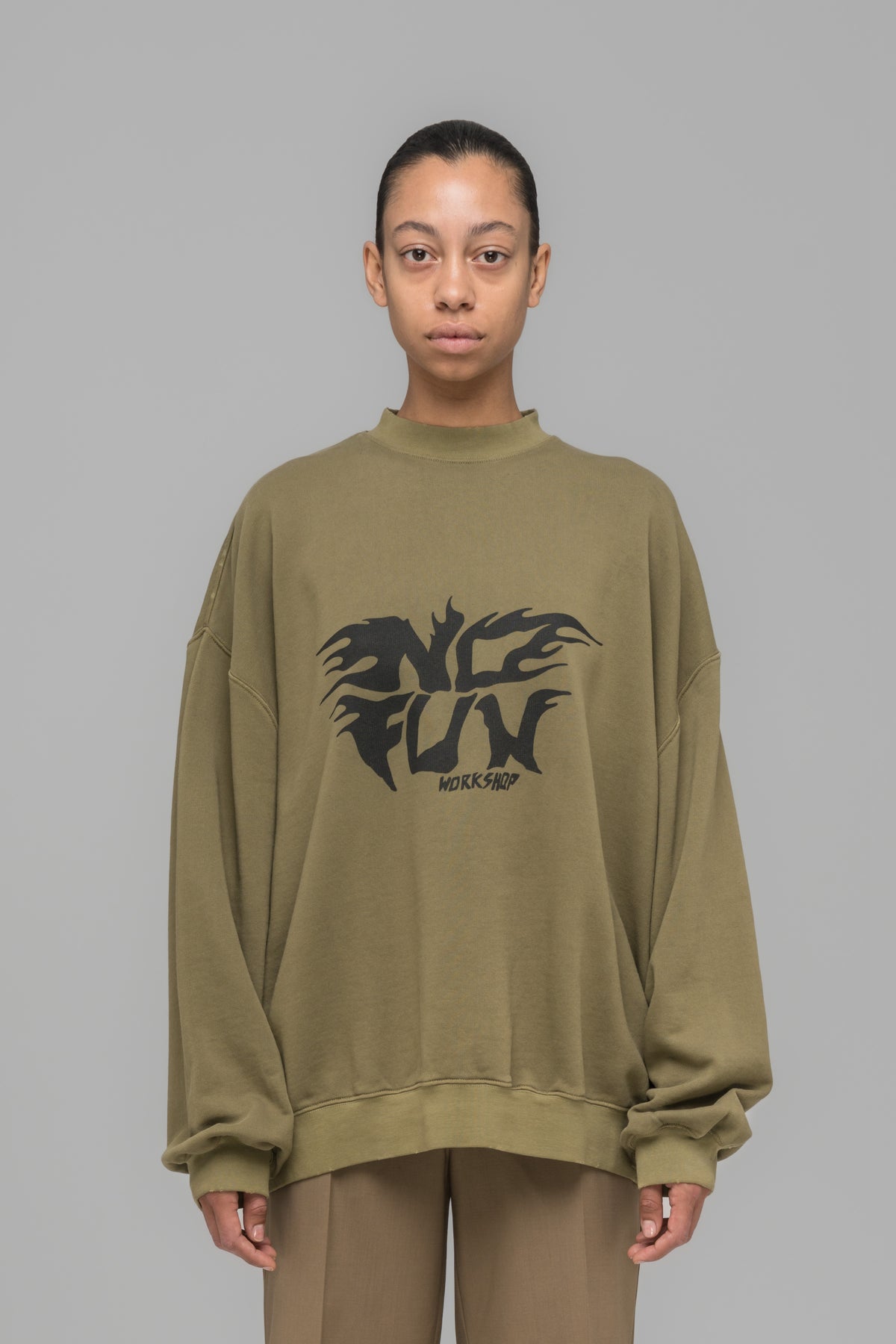 "NO FUN" OVERSIZED CREWNECK