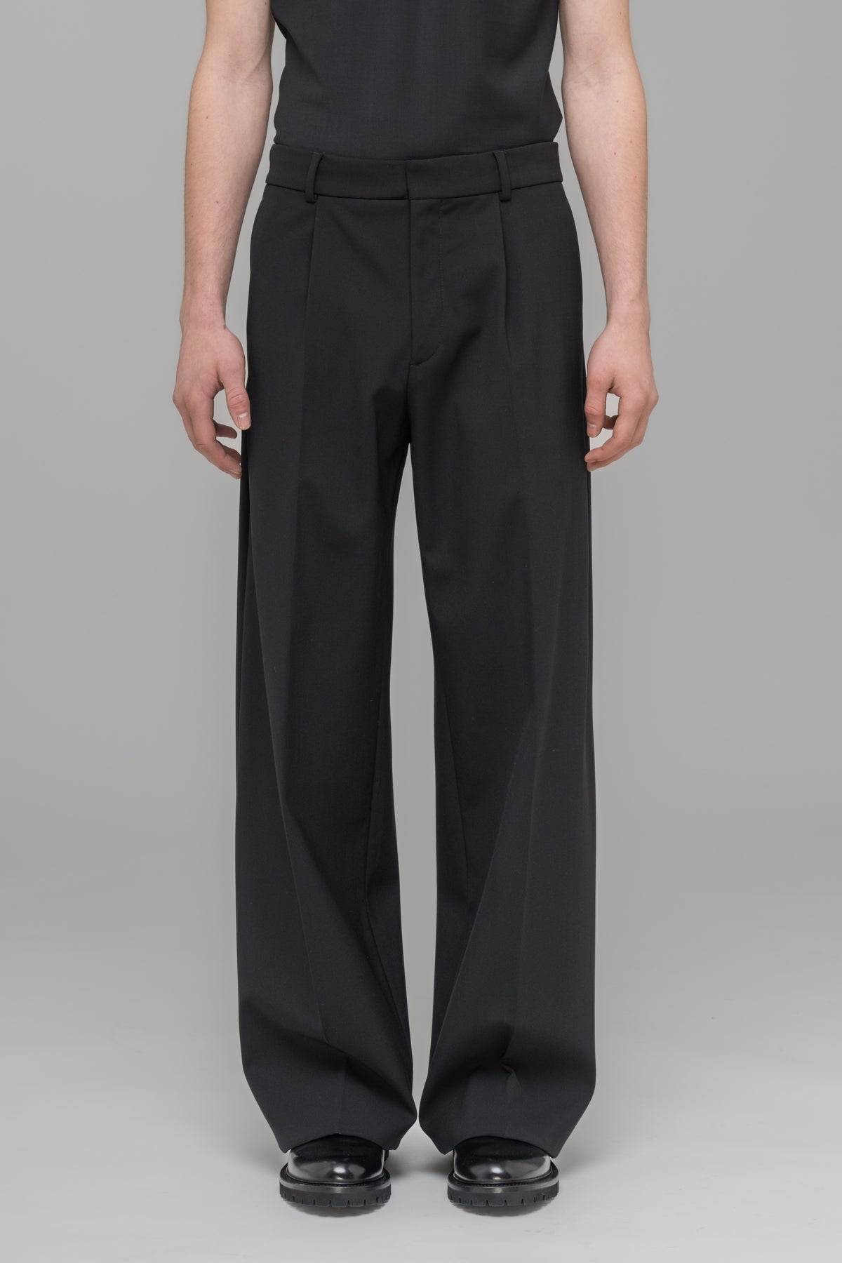 "032c OFFICE ATTIRE" WIDE LEG SUIT PANTS