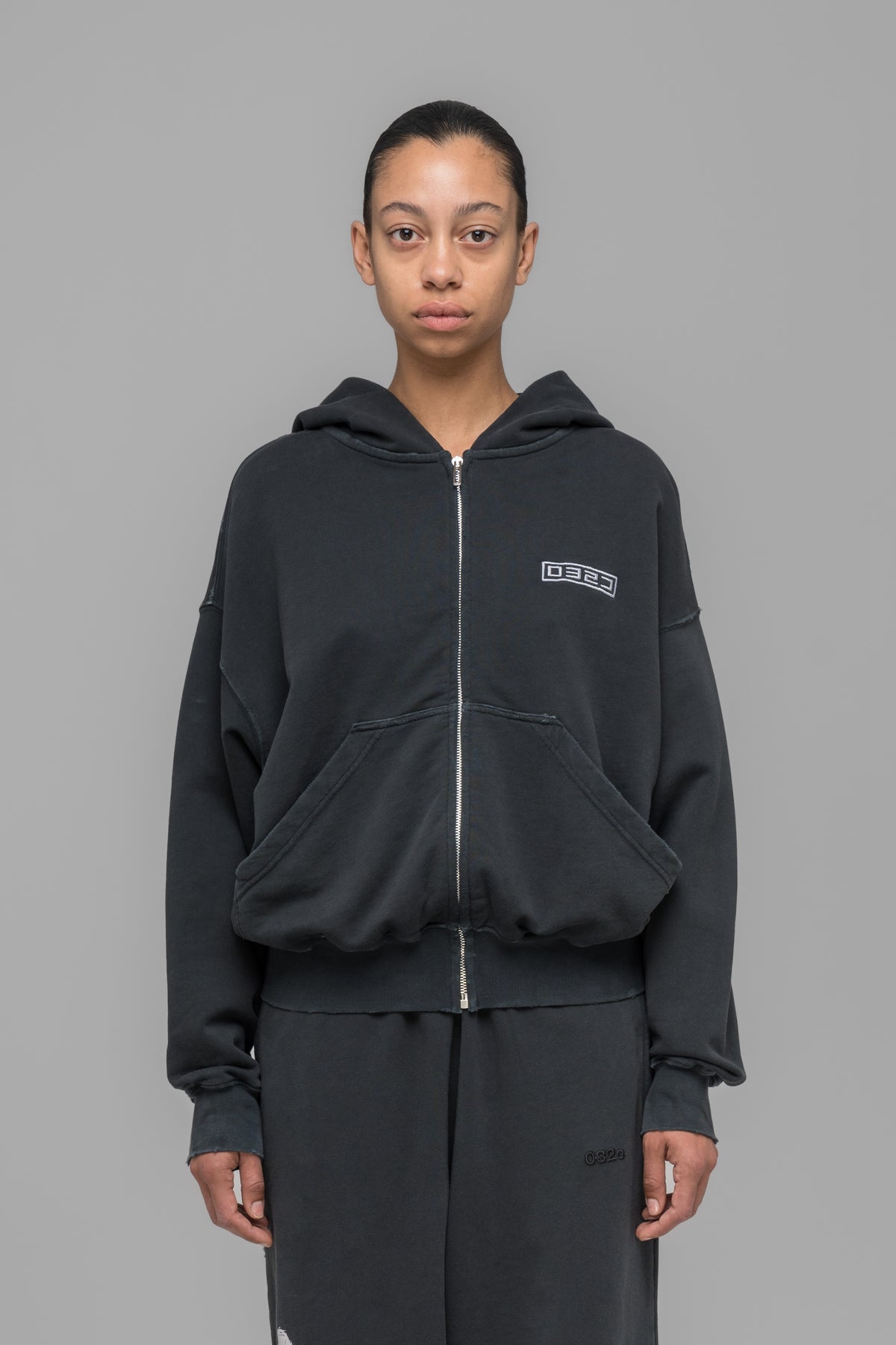 "ROUTINE" ZIP HOODIE WASHED BLACK