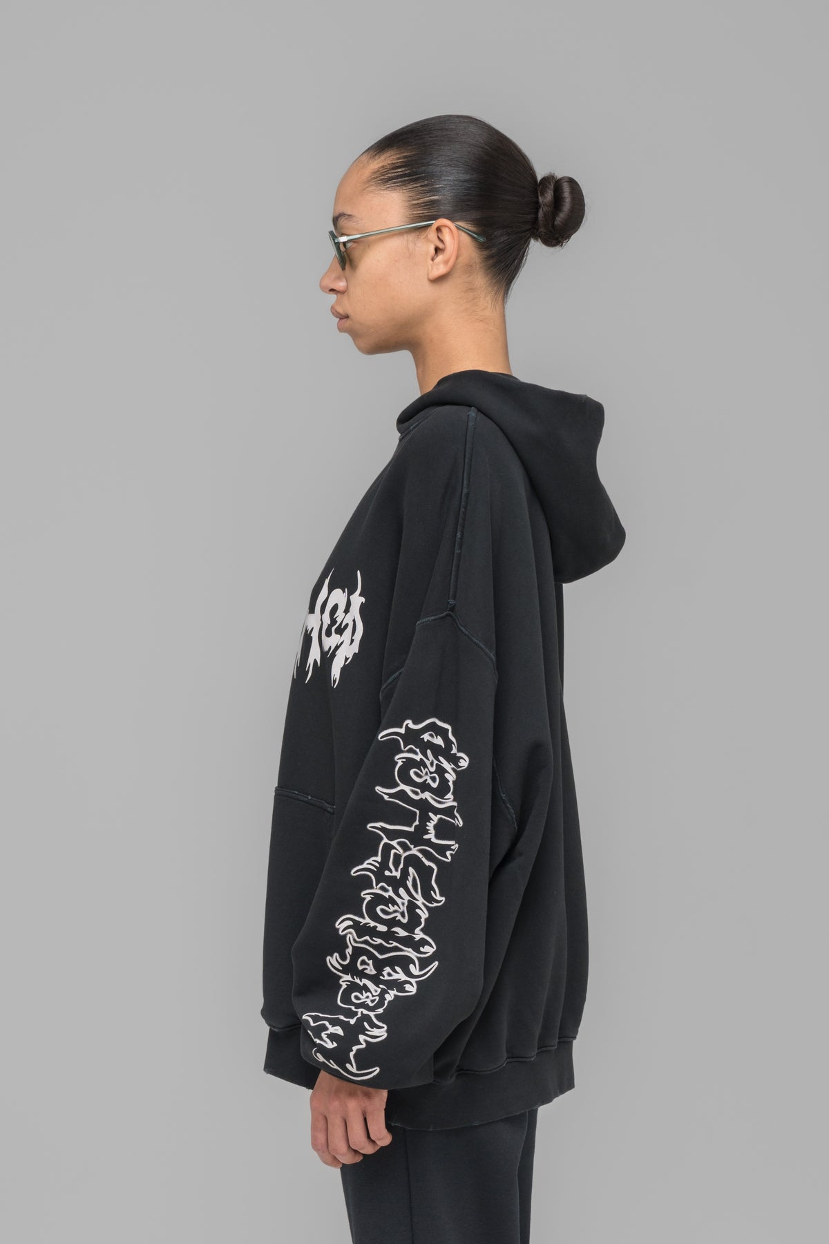 "FAITHLESS" OVERSIZED HOODIE WASHED BLACK