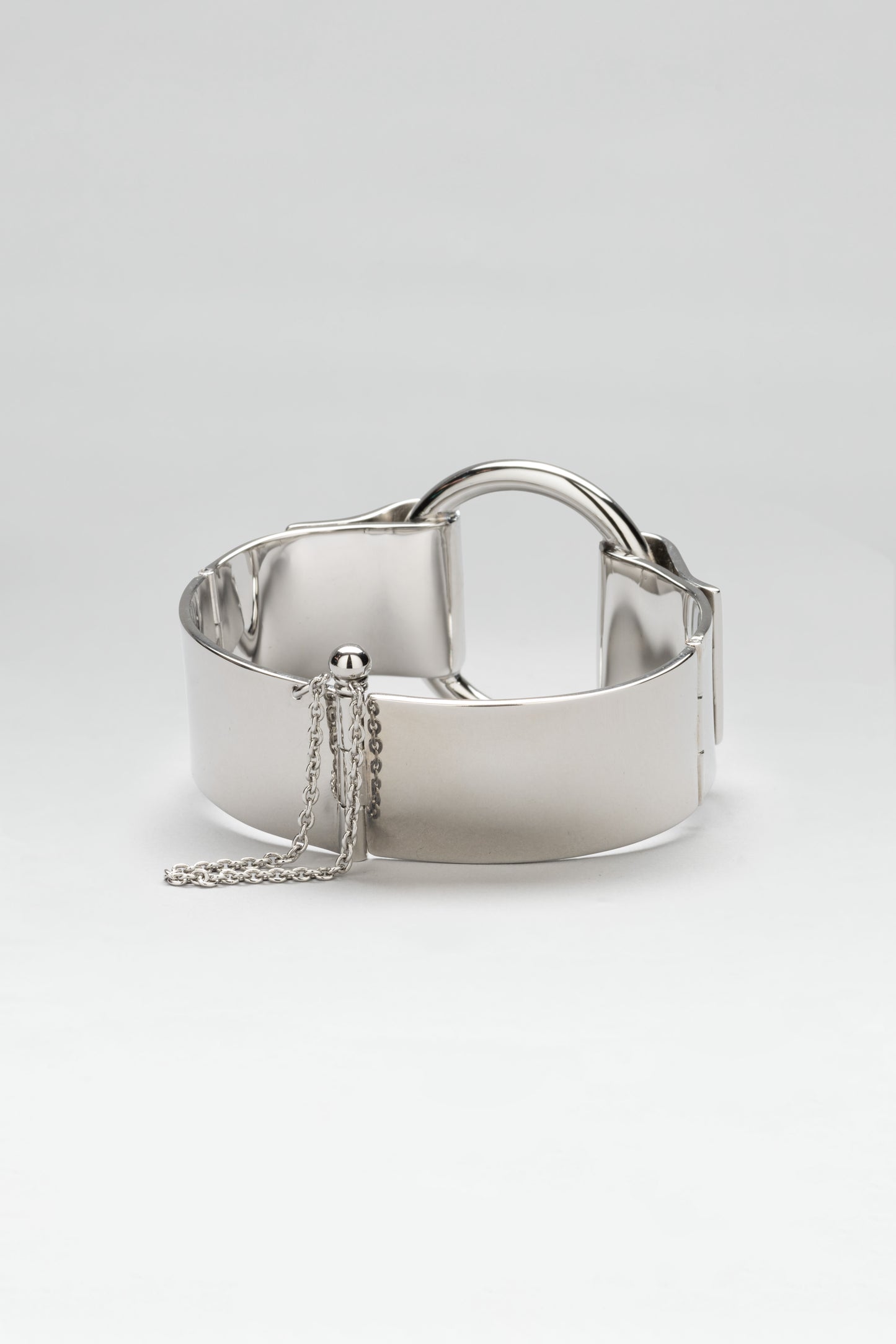 "RING" ARM CUFF