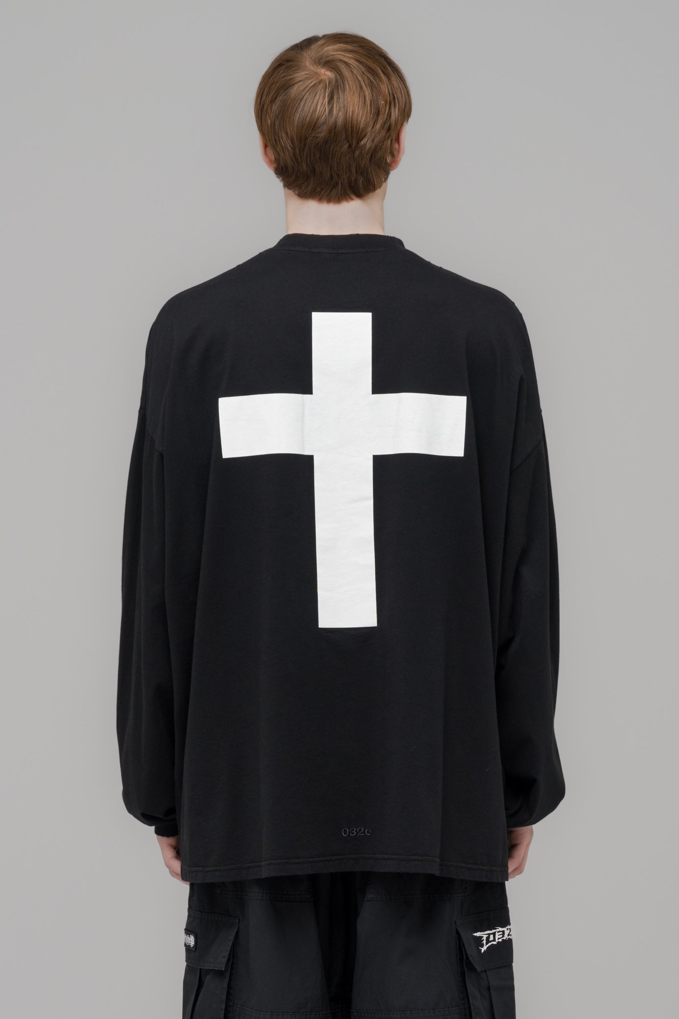 "FAINTING CROSS" OVERSIZED LONGSLEEVE