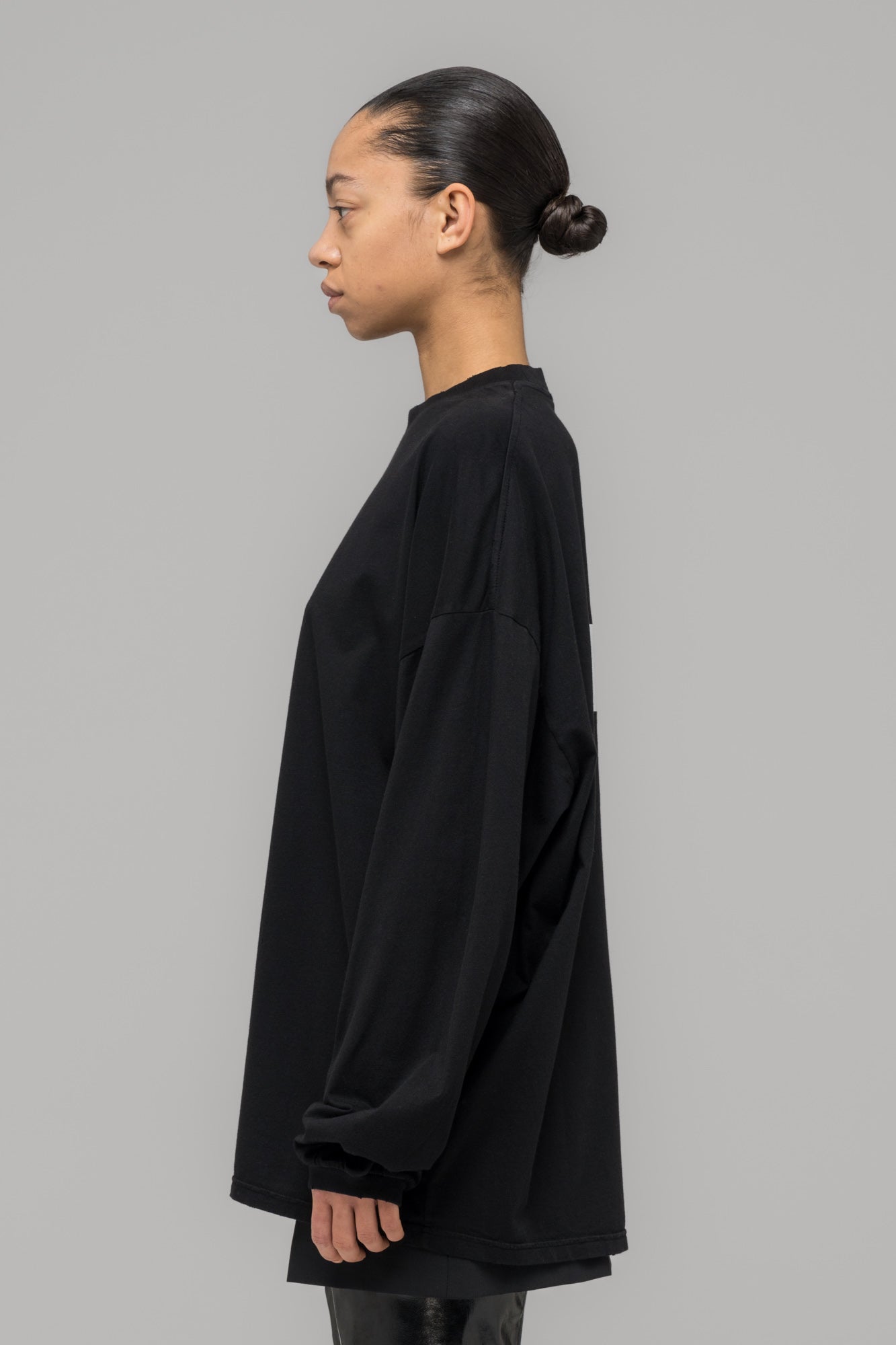 "FAINTING CROSS" OVERSIZED LONGSLEEVE