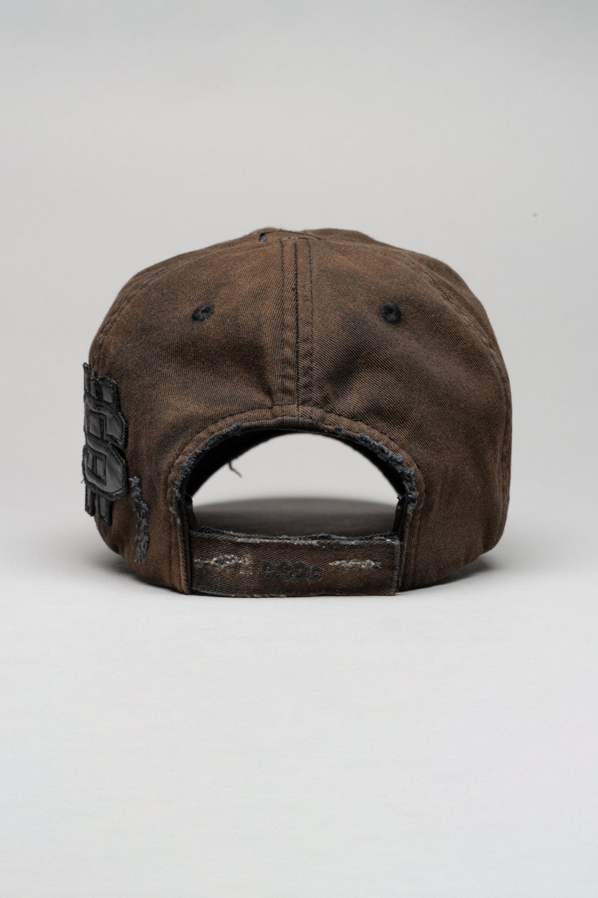 DISTRESSED LOGO CAP