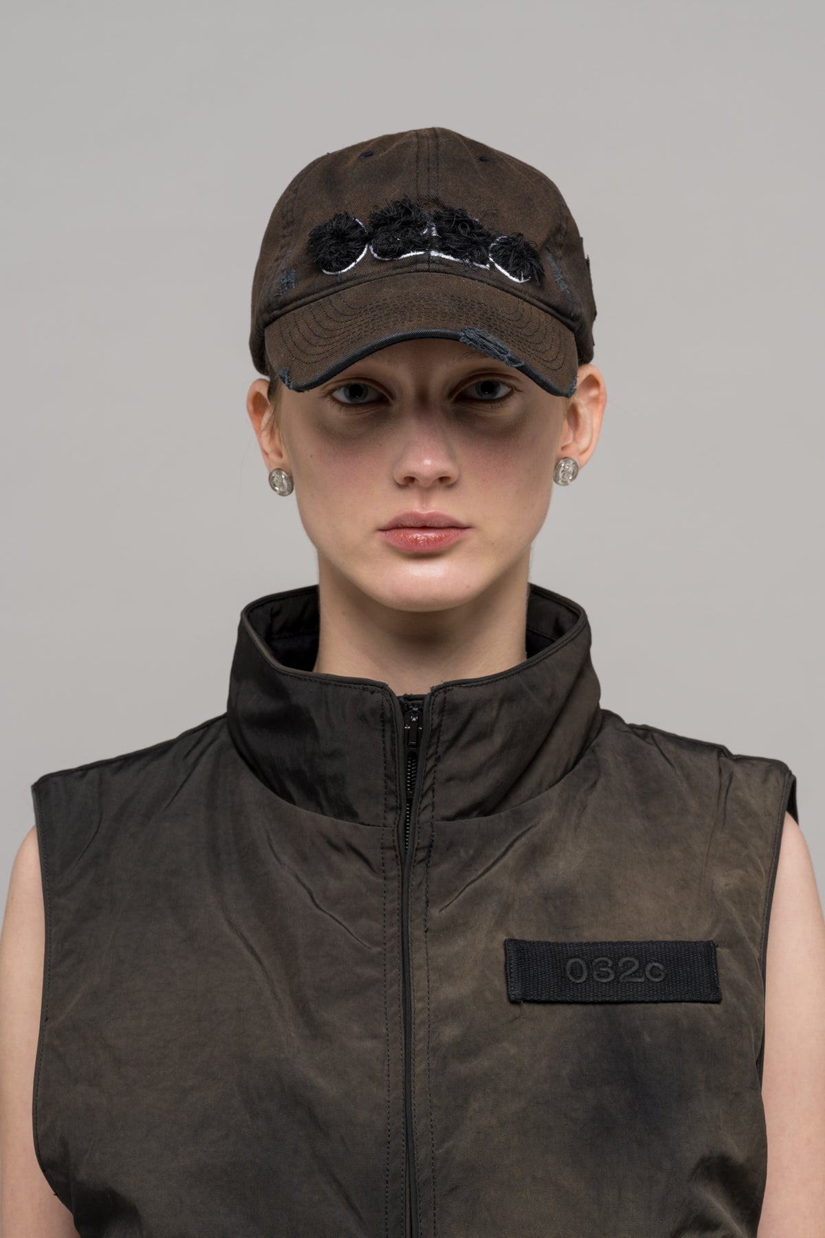 DISTRESSED LOGO CAP
