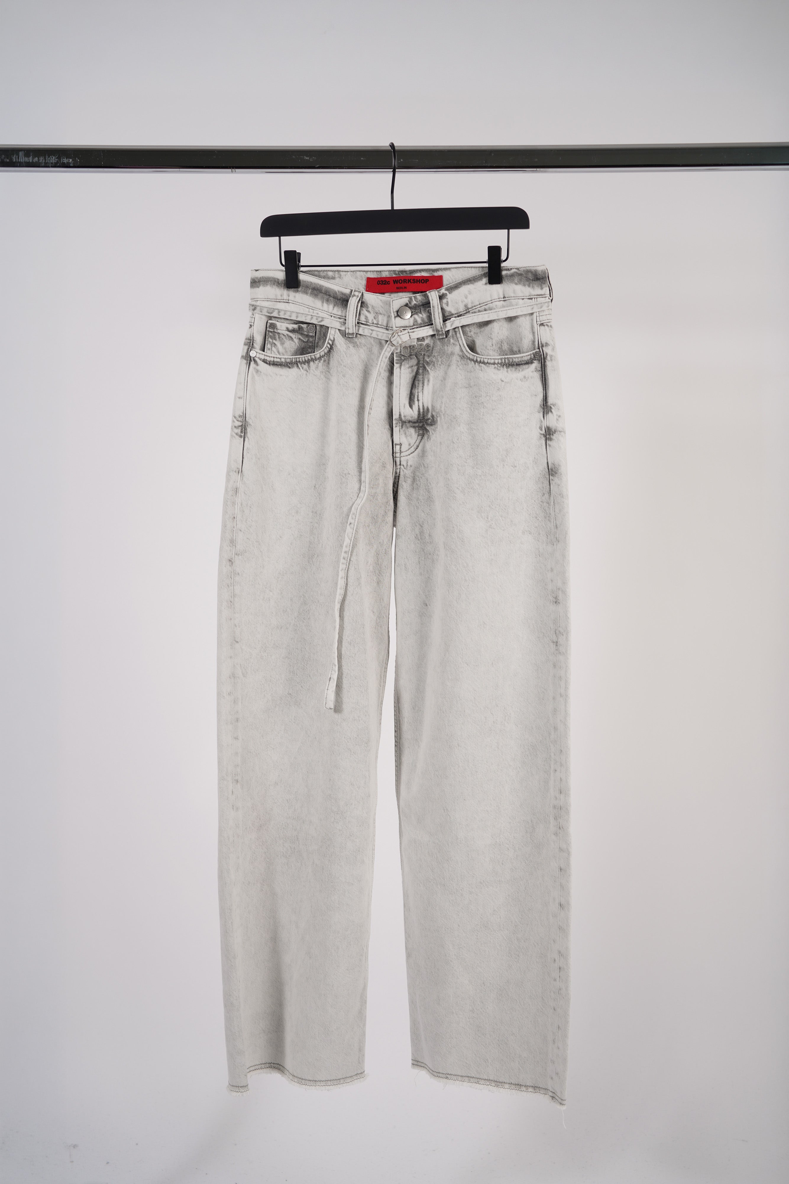 "DOWN TO EARTH" WIDE LEG JEAN WASHED GREY