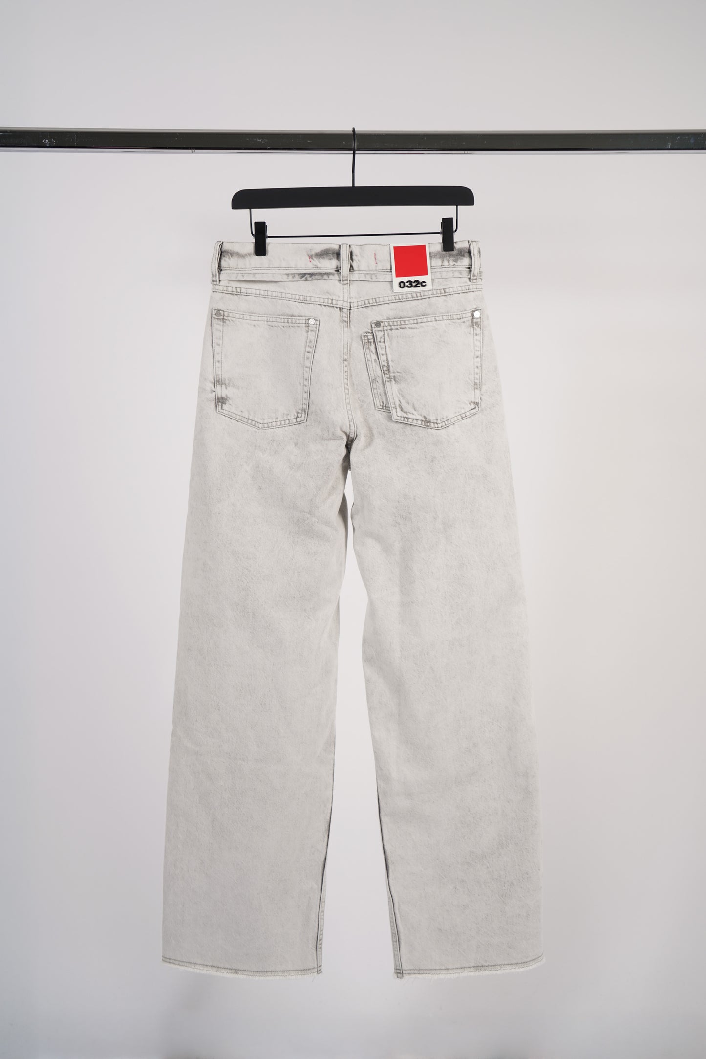 "DOWN TO EARTH" WIDE LEG JEAN WASHED GREY