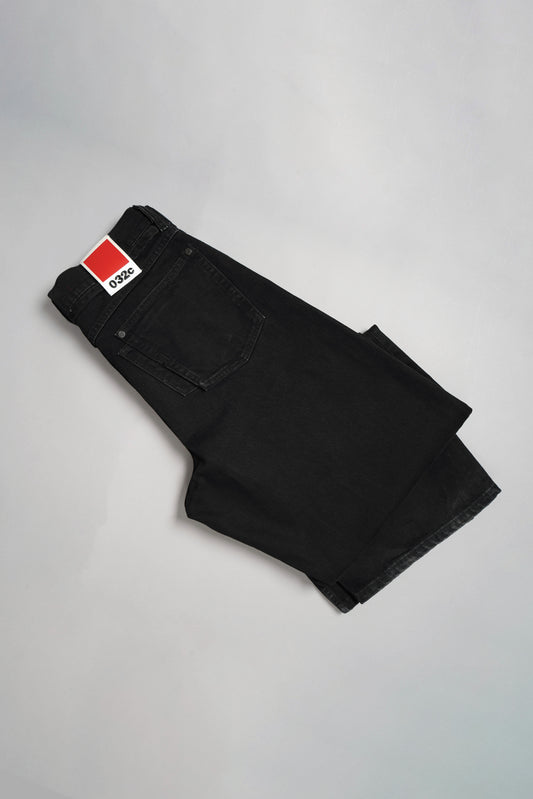 "DOWN TO EARTH" STRAIGHT LEG JEAN