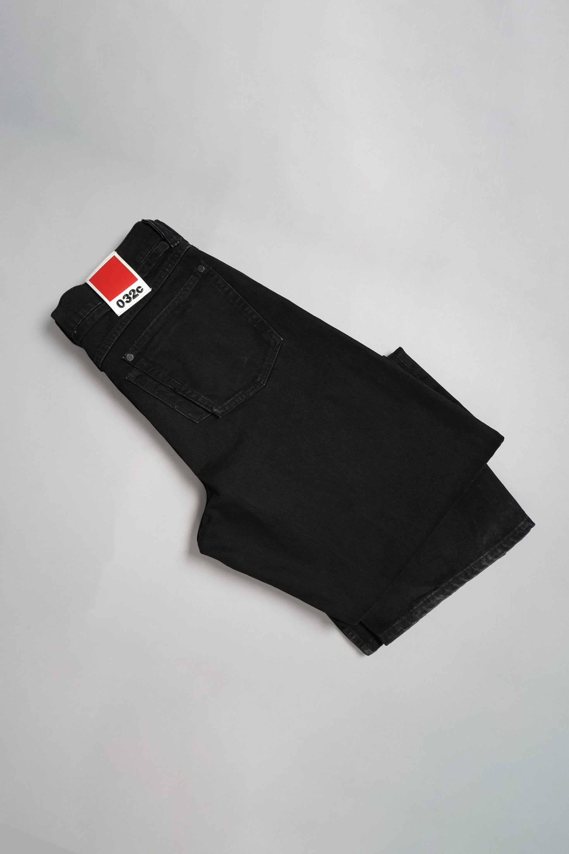 "DOWN TO EARTH" STRAIGHT LEG JEAN