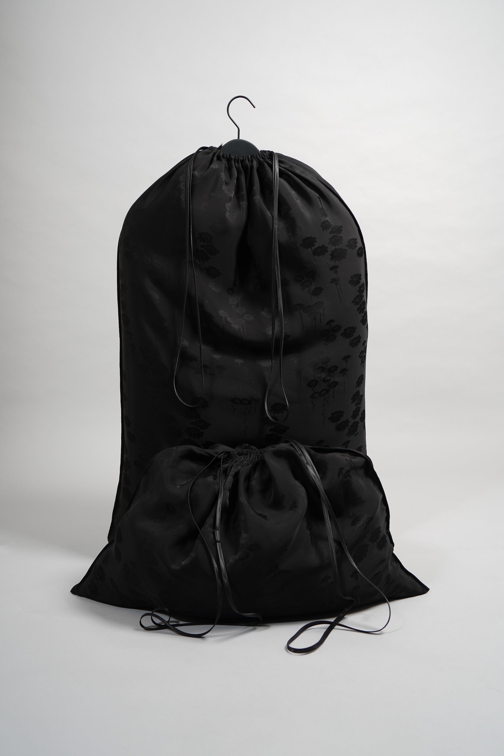 "MELTING DAISIES" BOMBER