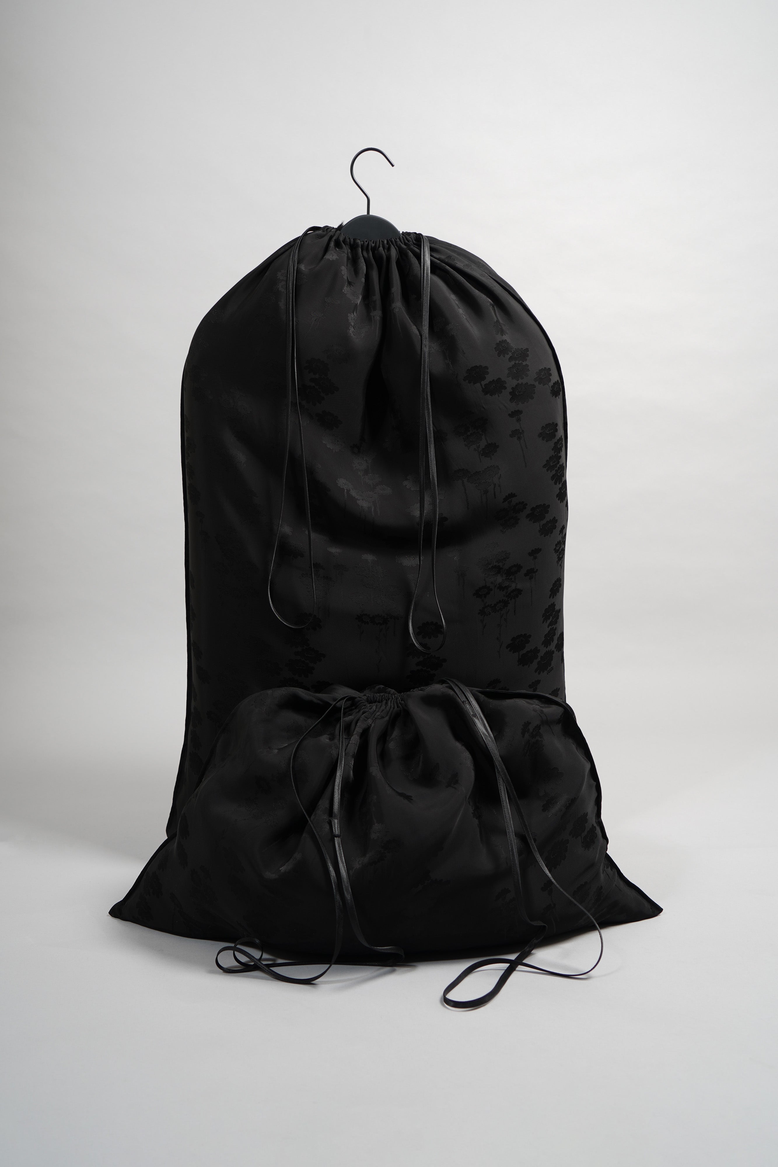 "MELTING DAISIES" BOMBER