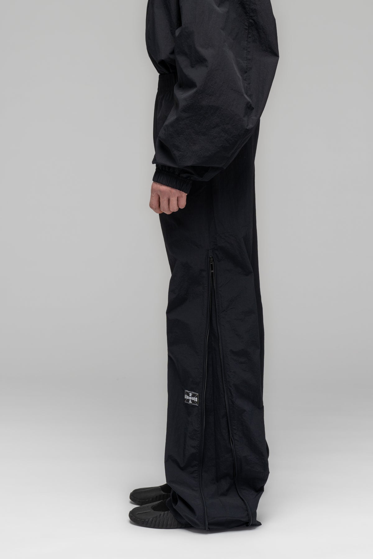 UNOFFICIAL ''TEAM'' TAG TRACKSUIT BOTTOMS