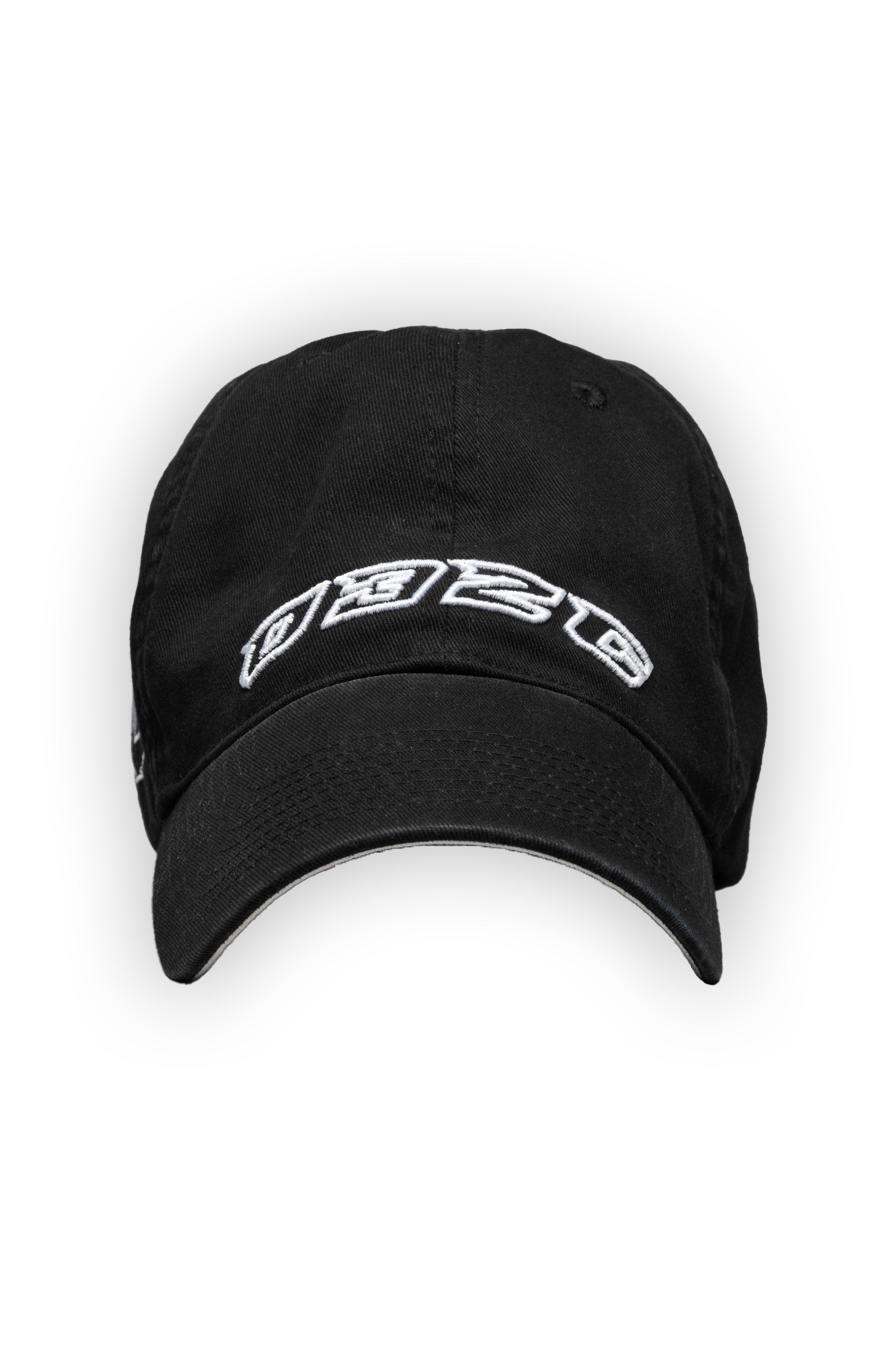 CAP WITH EMBROIDERY - 032c