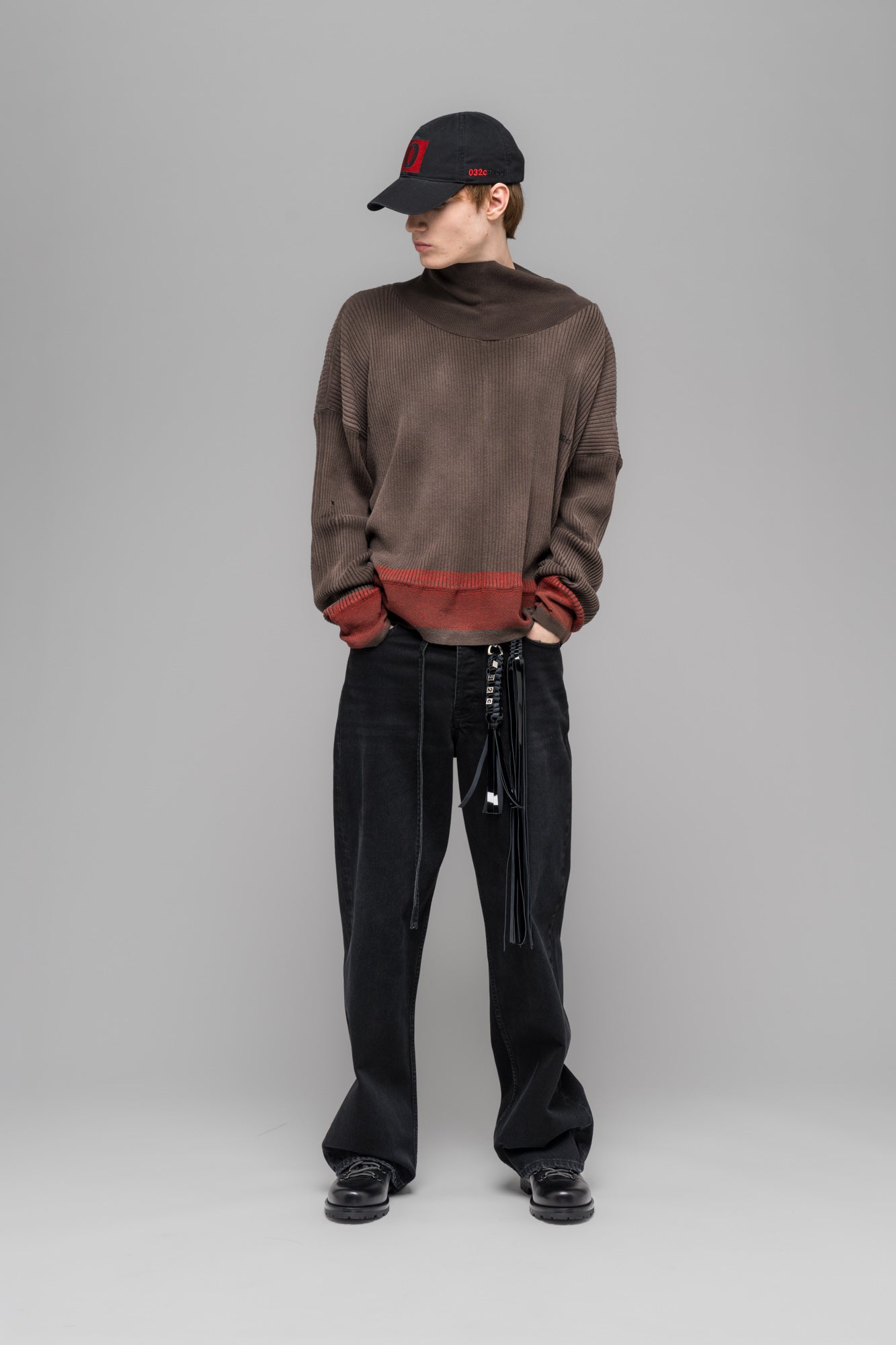 "TRAILER" KNIT TURTLENECK